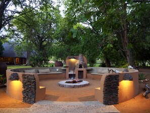 BBQ/picnic area - Lamai Safari Lodge (Hoedspruit)