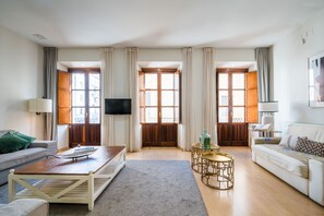 Smart TV, books, offices