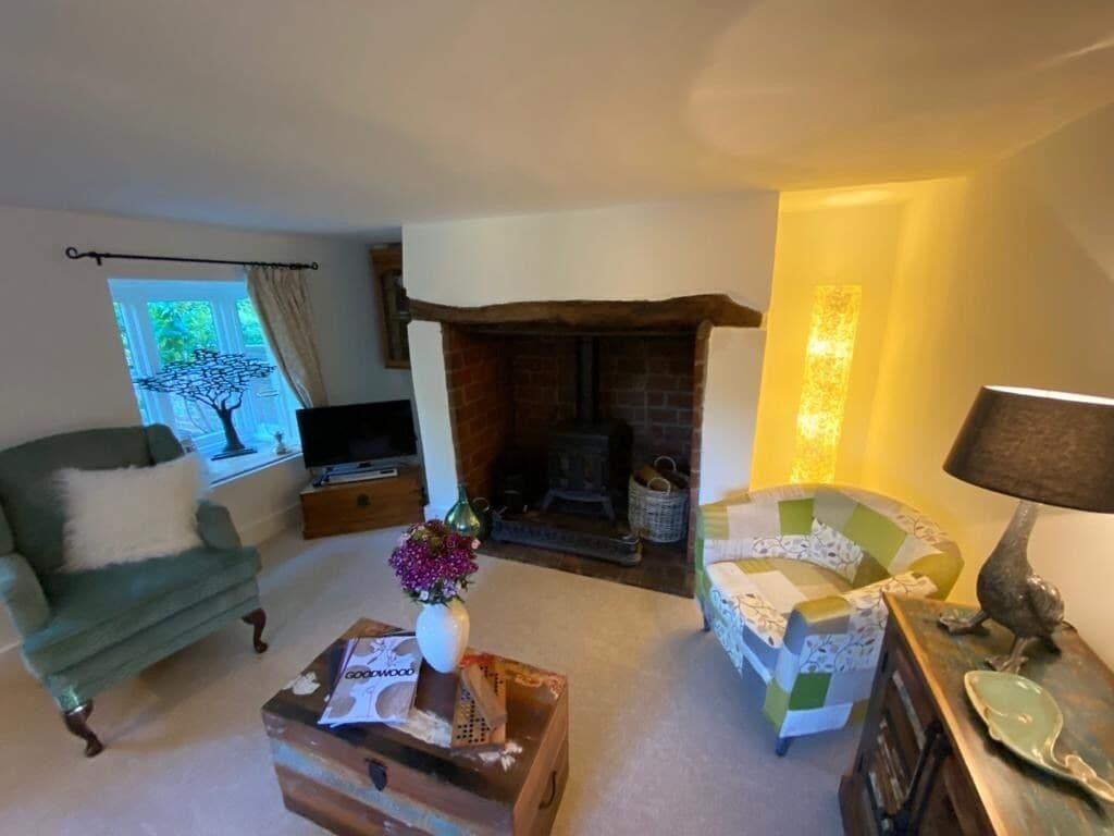 Smart TV, fireplace, DVD player