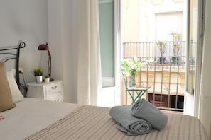3 bedrooms, soundproofing, iron/ironing board, free WiFi