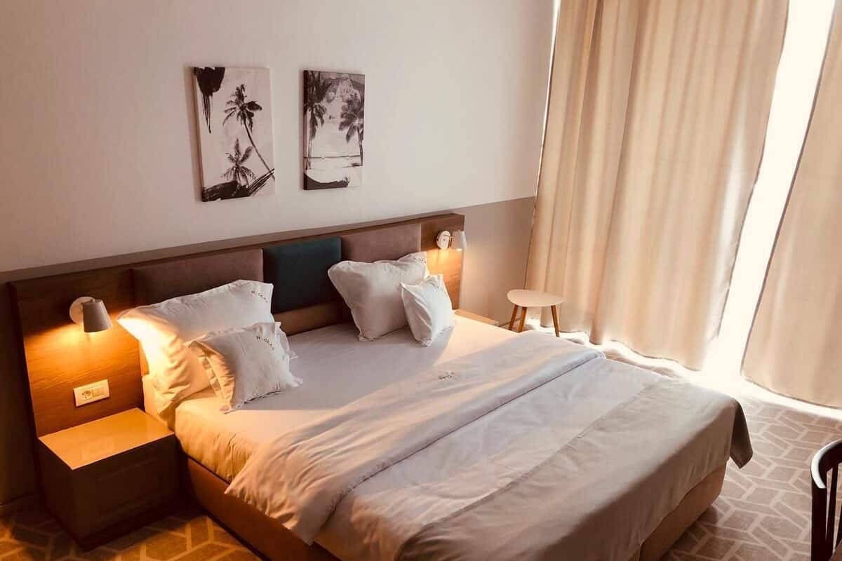 1 bedroom, minibar, desk, laptop workspace
