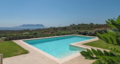 Villa 'Francesca' con vistas al mar, Wi-Fi y aire acondicionado