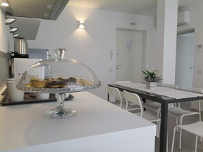 تناول الطعام