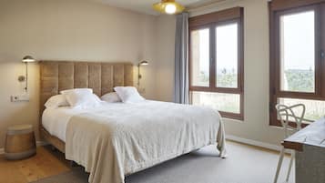 Superior Room | Down comforters, minibar, in-room safe, individually decorated