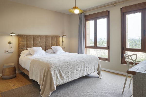 Habitación superior | Edredones de plumas, minibar, caja fuerte y decoración individual