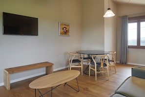 Junior Suite | Living area | TV