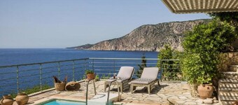 Charming Kefalonia Villa | Villa Kazaana | 3 Bedrooms | Seafornt | Spectacular Sea Views | Private.