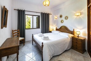 9 Schlafzimmer, Bügeleisen/Bügelbrett, kostenloses WLAN, Bettwäsche