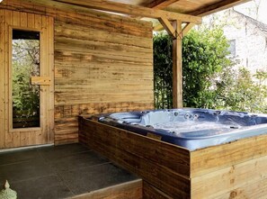 Unclassified image, 4 of 33, button - BoHo Farmhouse – characterful farmhouse for up to 14 guests, sauna & jacuzzi (Kockengen)