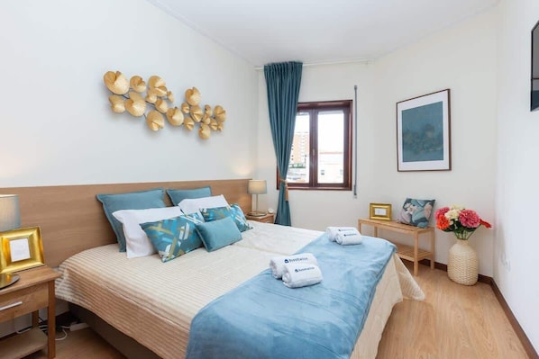 5 chambres, fer et planche à repasser, Wi-Fi, literie fournie