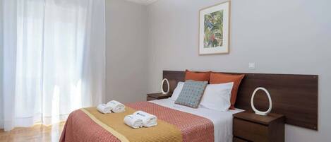 5 chambres, fer et planche Ă repasser, Wi-Fi, literie fournie