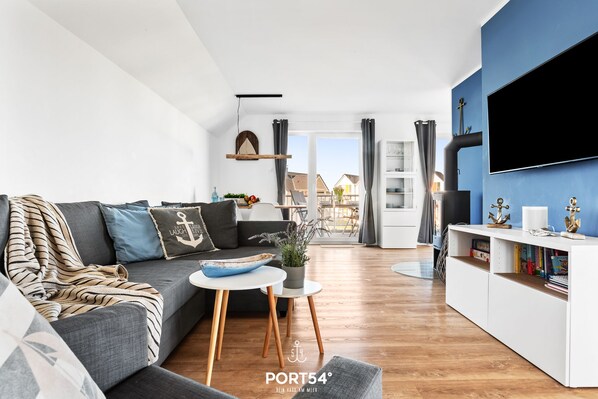 TV, fireplace - Port Seven - balcony, barbecue, fireplace, infrared sauna, bathtub, washing machine (Olpenitz)