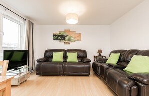 Apartment | Living room | TV - Stylish 2 Bedroom Apartment Aberdeen City Centre (Aberdeen)