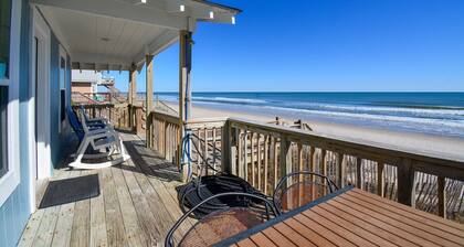 Discover Sea La Vie: an oceanfront 3-bedroom haven in Surf City, perfect for families!