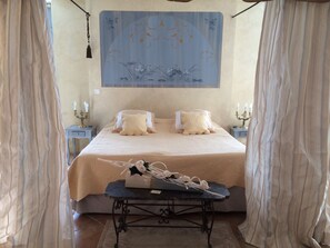 Superior kamer | Bedden met traagschuimmatras, individueel gedecoreerd