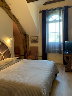 Comfort Room | Memory foam beds, individually decorated, individually furnished - Clos des 3 Rois Chambres Hôtes Thouarcé (Bellevigne-en-Layon)