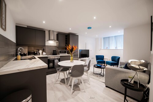 Windmill House Apt 1 - 1 bed apt - sofa bed - sleeps 4