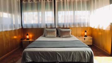 4 bedrooms, in-room safe, iron/ironing board, travel crib