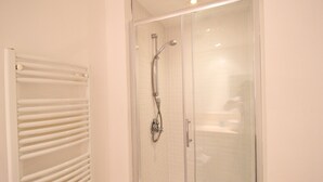 Unclassified image, 5 of 12, button - City Centre Lux Apartment (Birmingham)