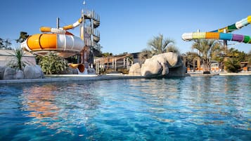 Indoor pool, seasonal outdoor pool, pool loungers