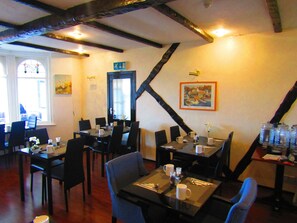 Free daily English breakfast - Alderley hotel (Blackpool)