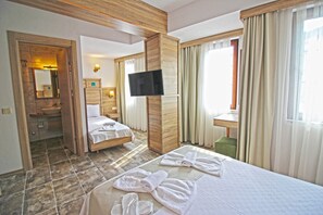 Kolmen hengen deluxe-huone | Ilmainen Wi-Fi