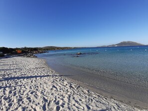 On the beach - Costa Smeralda Holiday Apartment T16 (Golfo Aranci)