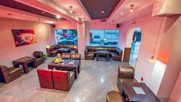 Daily continental breakfast (EUR 5.2 per person)