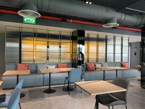 Restaurant - The Quarter Silom by UHG (Bangkok)