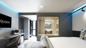 Deluxe Room with Bathtub (2 Adults + 1 Child)