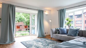 Unclassified image, 2 of 20, button - Spath Place- West Didsbury (Manchester)