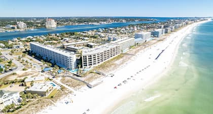 Seacrest 707 is a Gulf Front 2 BR on Okaloosa Island by RedAwning
