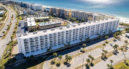 Seacrest 707 is a Gulf Front 2 BR on Okaloosa Island by RedAwning
