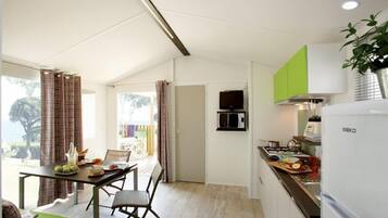 Casa de campo (VENDEEN COT46V) | Área de sala de estar | Televisión de pantalla plana