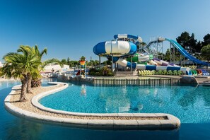 Indoor pool, seasonal outdoor pool - Vacances Camping le Trianon (Les Sables-d'Olonne)