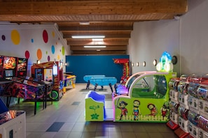 Children’s play area – indoor