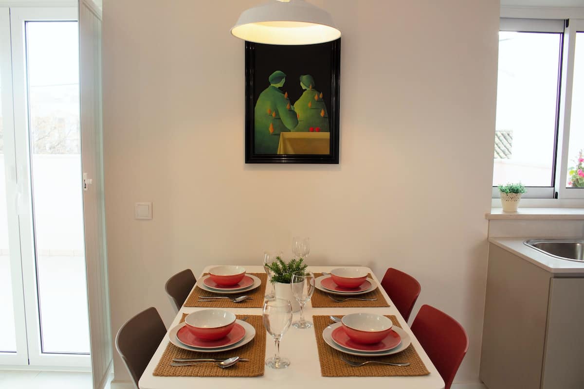 Exclusive Condo | In-room dining