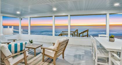 Beachfront home w/ private lanai and deck - walk to the beach