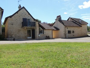 Exterior - CORPS DE FERME - 2 GITES - PRIVATE SWIMMING POOL (Vailhourles)
