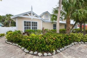 Exterior - Ariel's by the Sea (Holmes Beach)