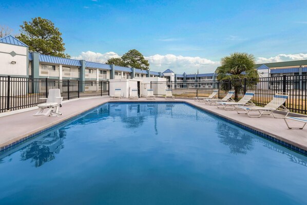 Seasonal outdoor pool