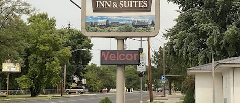 واجهة المنشأة