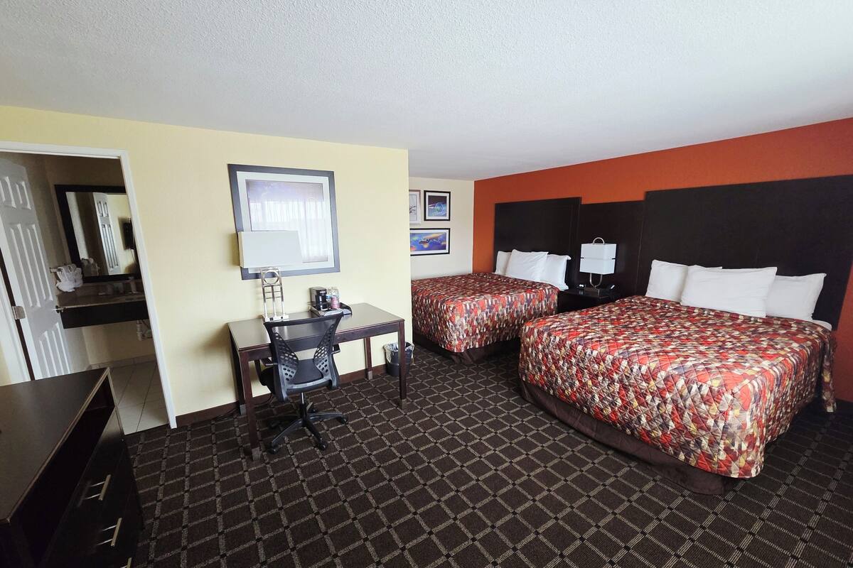 Deluxe Double Room, 2 Queen Beds | Desk, WiFi (surcharge), bed sheets