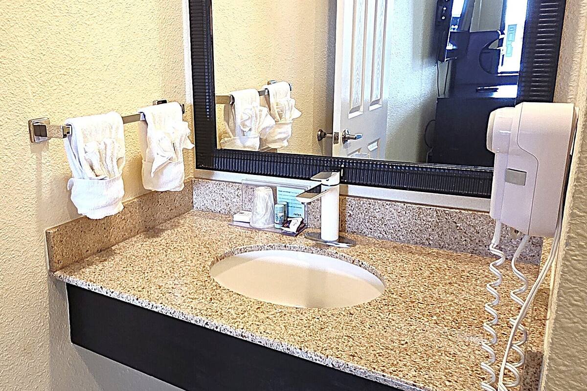 Comfort Room, 2 Queen Beds | Desk, WiFi (surcharge), bed sheets