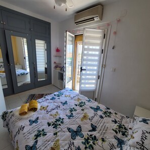 2 soverom, skrivebord, strykejern/-brett og wi-fi