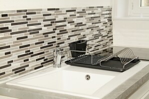 Fridge, microwave, oven, stovetop - Charming, cosy apartment near Boulogne-sur-mer town center (BOLOGNE-SUR-MER)