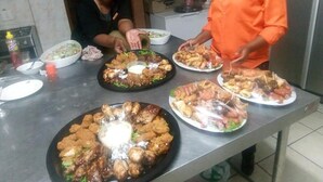 Alimentos y bebidas