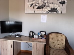 Traditional Chalet, 3 Bedrooms | In-room safe, iron/ironing board - The Village Lodge (Mbhashe)