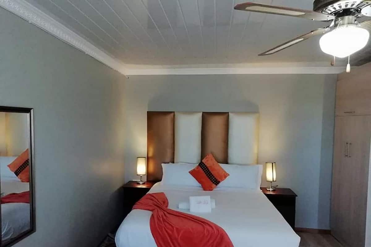 In-room safe, iron/ironing board