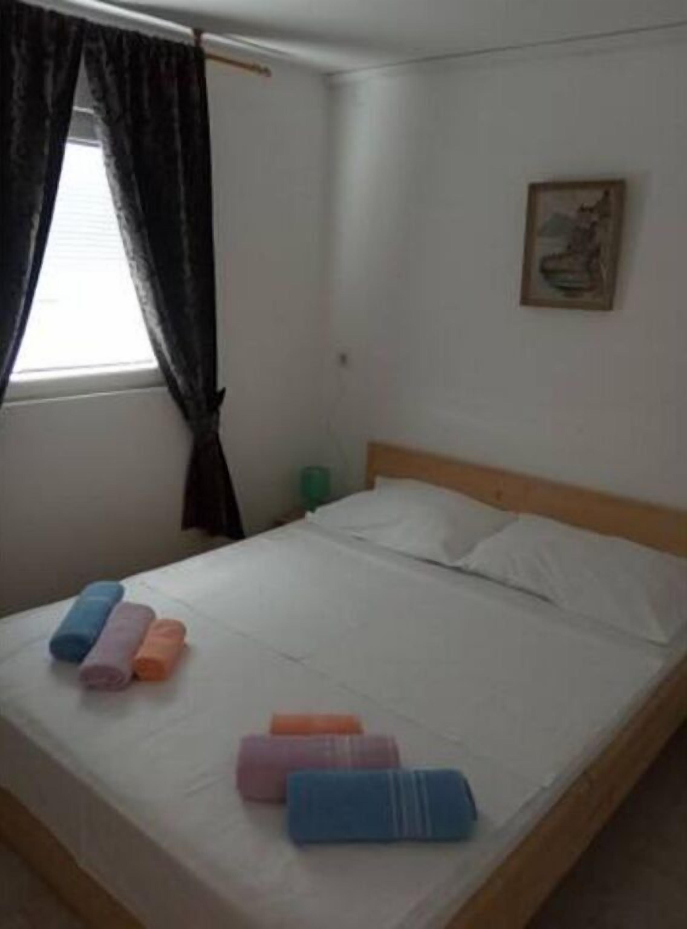 2 bedrooms, in-room safe, free WiFi, bed sheets